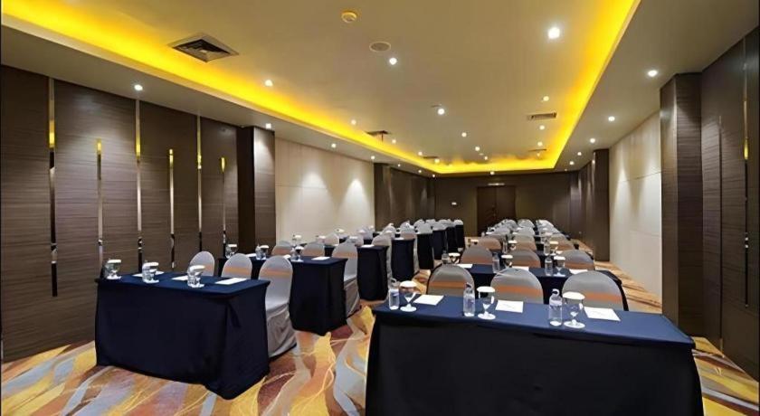 Aria Barito Hotel Banjarmasin  Exterior photo