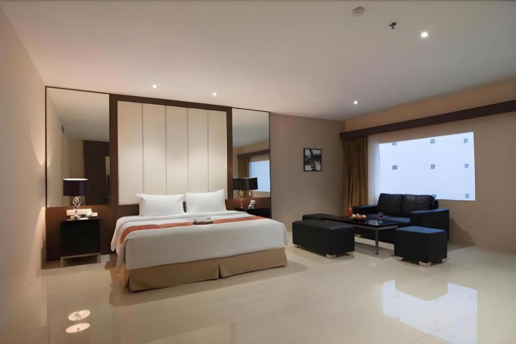 Aria Barito Hotel Banjarmasin  Exterior photo